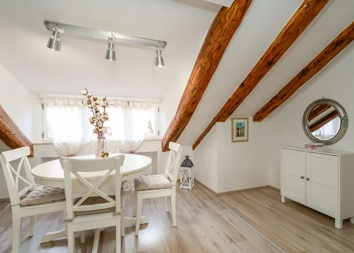 Zuzori Apartments